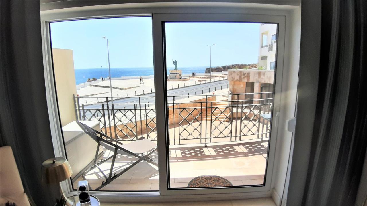 Potato Beach Apartment At Beach Front & Sea View Lagos Exteriör bild