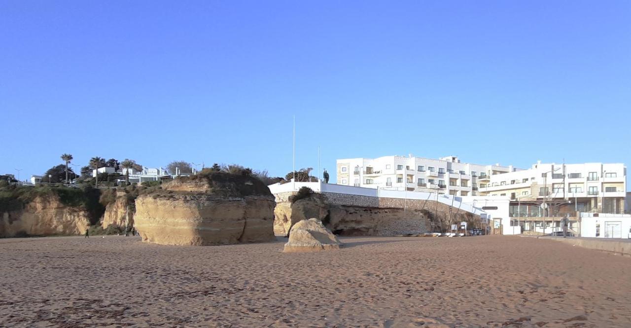 Potato Beach Apartment At Beach Front & Sea View Lagos Exteriör bild